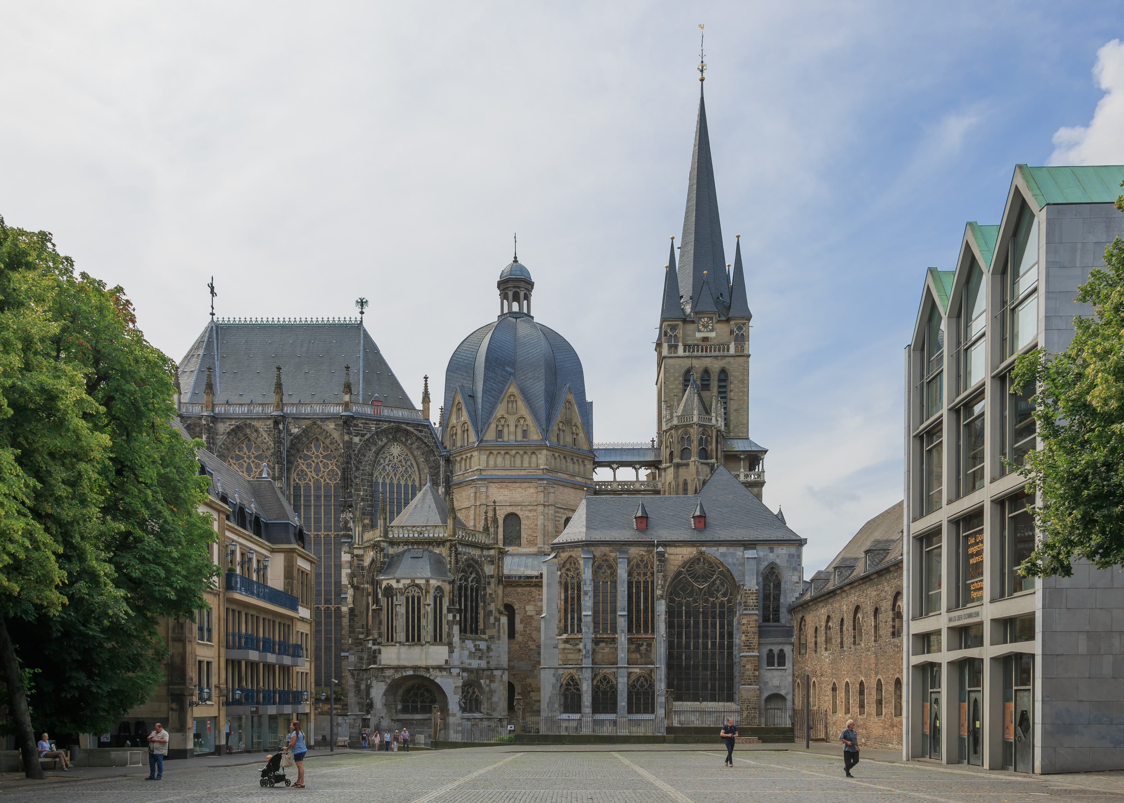 Umzugsunternehmen Aachen: Aachener Dom