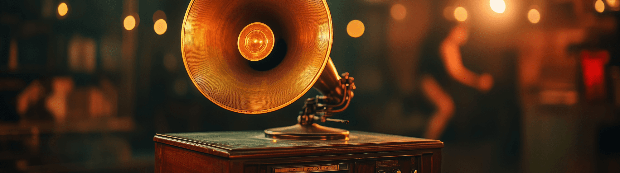 Gramophone in elegant setting – image for “safe transport of antiques and art