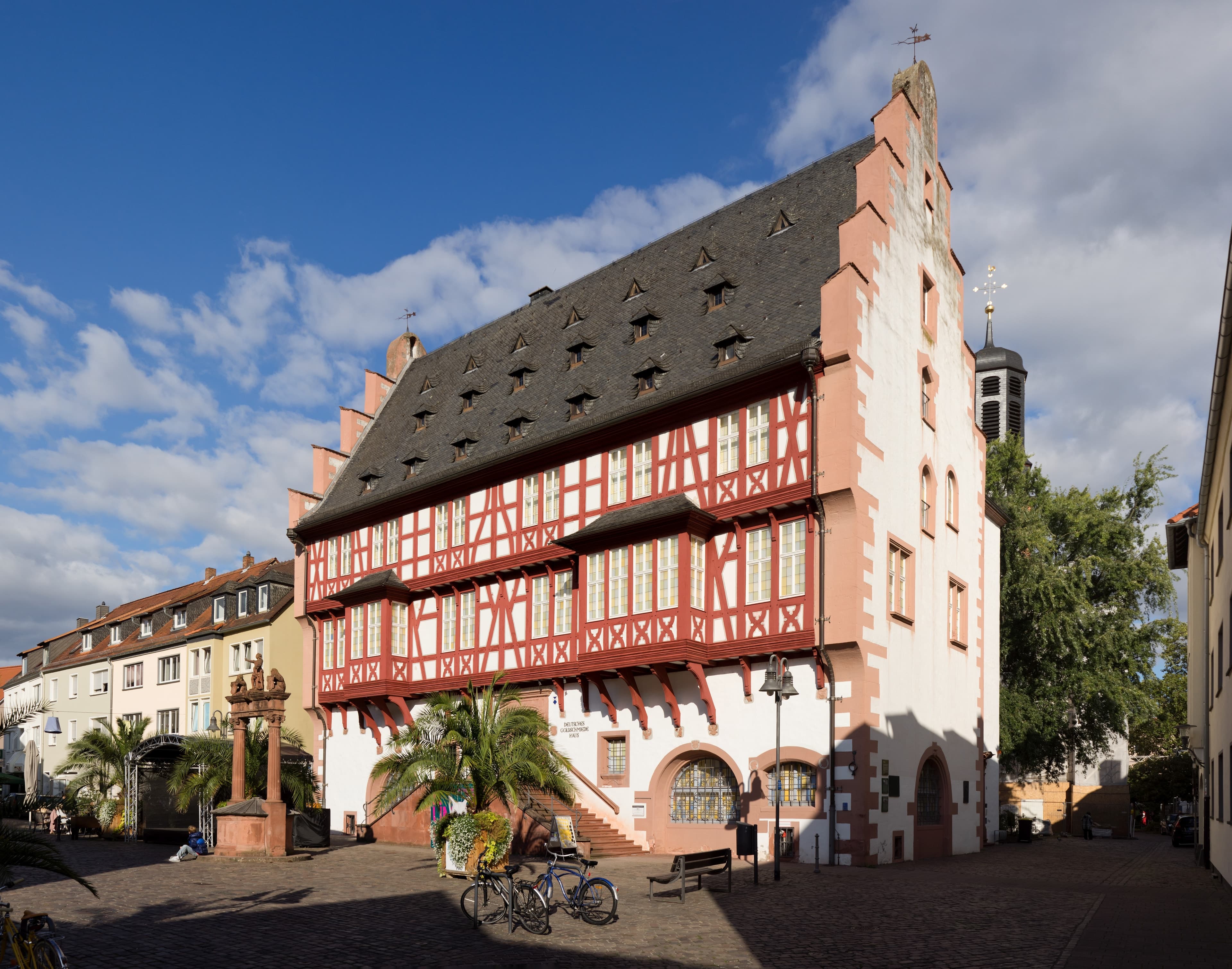 Umzugsunternehmen Hanau: Deutsches Goldschmiedehaus