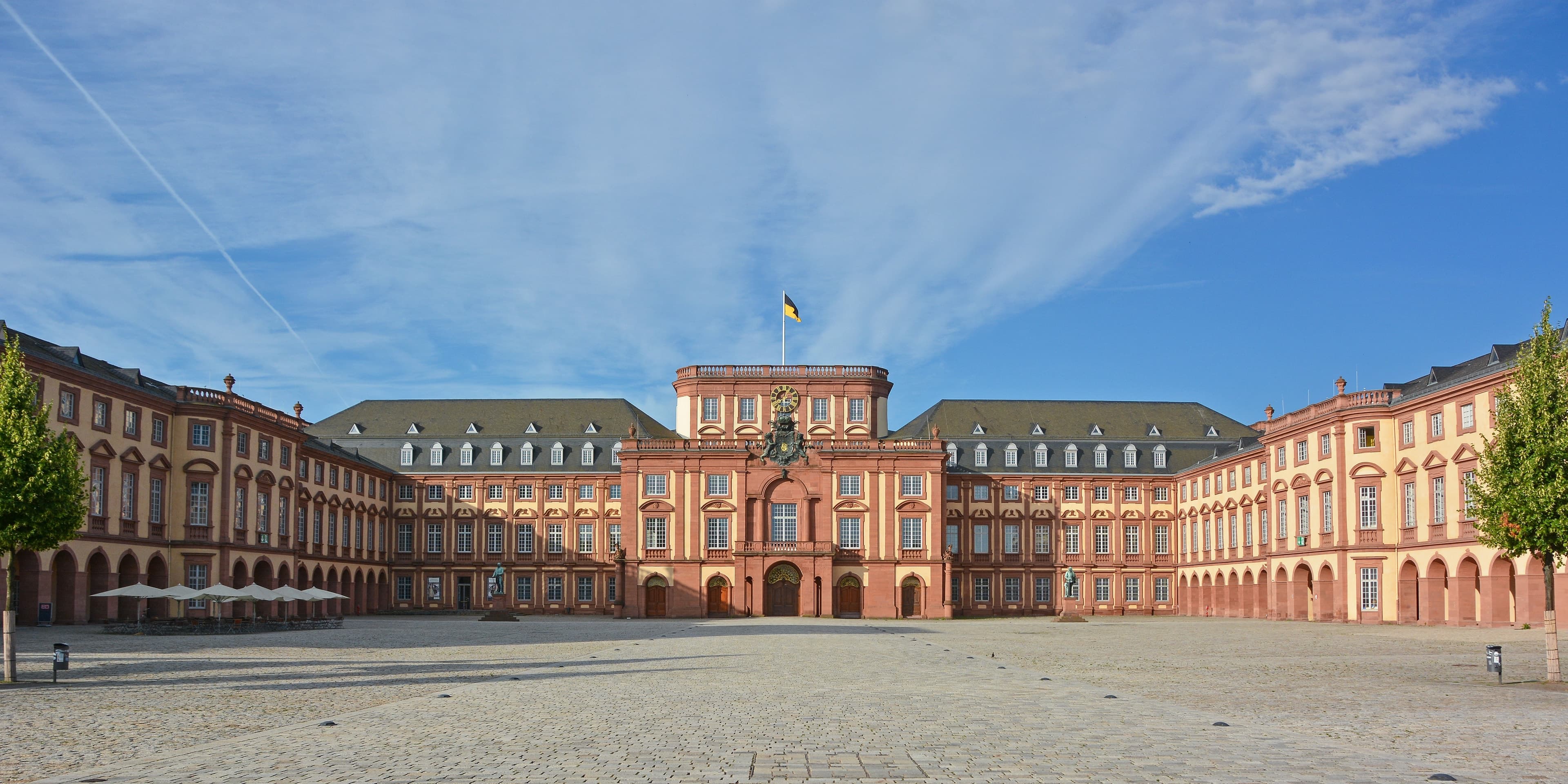 Umzugsunternehmen Mannheim: Mannheimer Schloss (Ehrenhof)