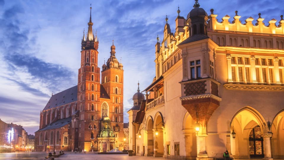 Emigrate to Poland: Economics
