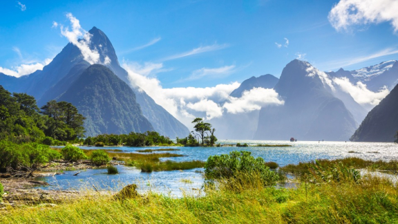 Landschaft mit Bergen und Seen in Neuseeland