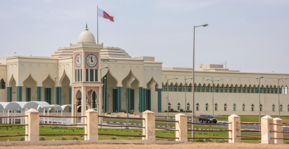 Emigrating to Qatar: Politics
