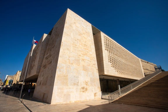 Emigrate to Malta: Politics
