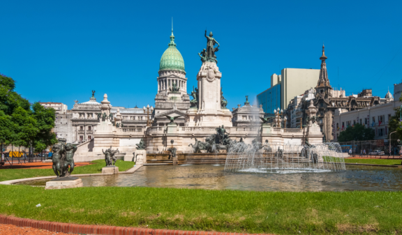 Argentinisches Parlamentsgebäude in Buenos Aires – Auswandern nach Argentinien: Sicherheit